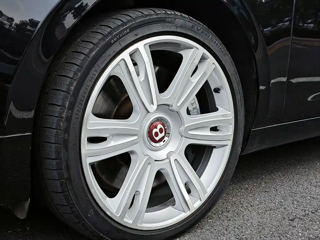 Bentley Flying Spur — миниатюра 4