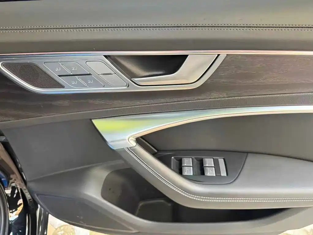 Audi A6L — миниатюра 3