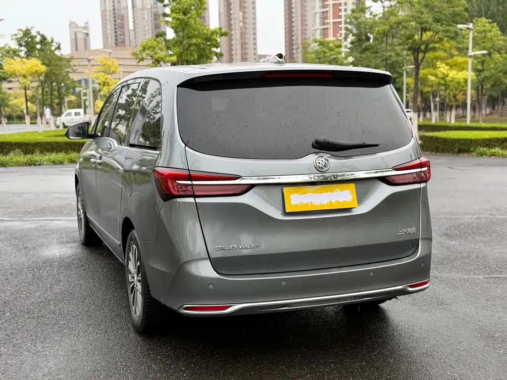 Buick GL8 — миниатюра 3
