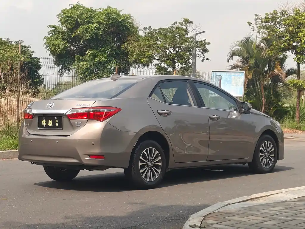 Toyota Corolla — миниатюра 4