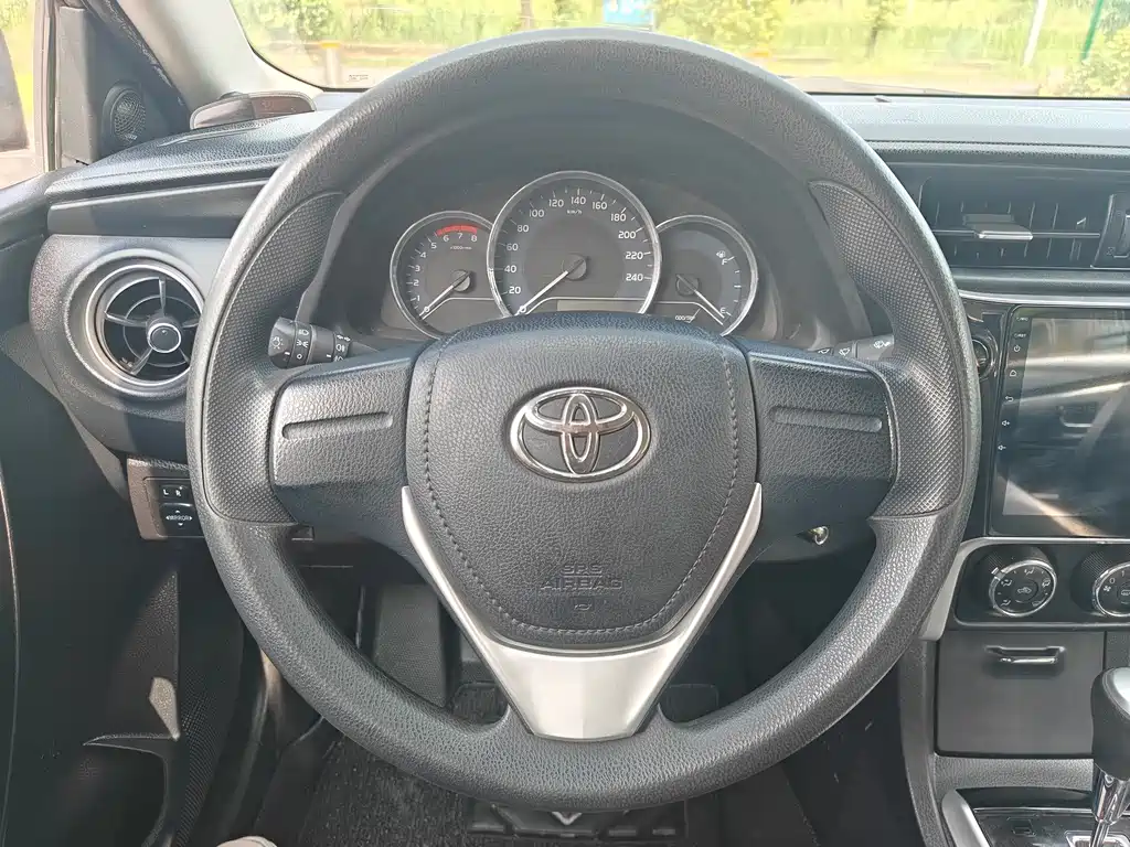 Toyota Corolla — миниатюра 14