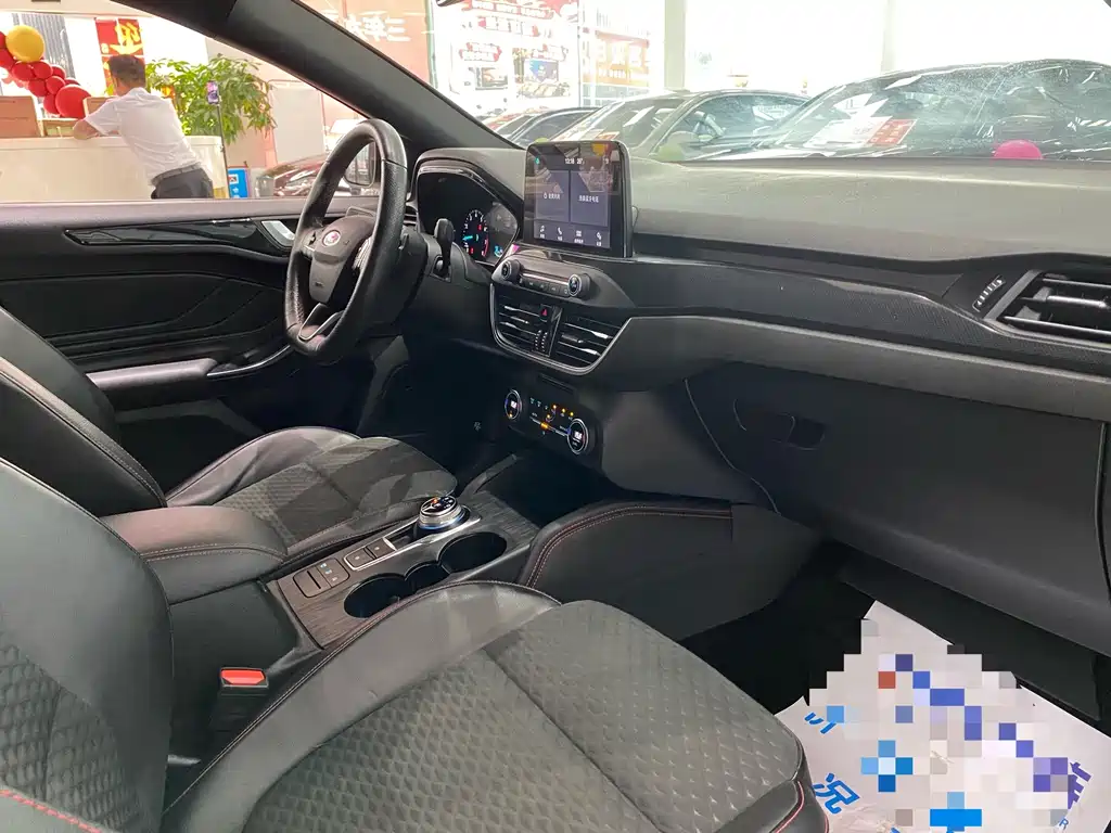 Ford Focus — миниатюра 7