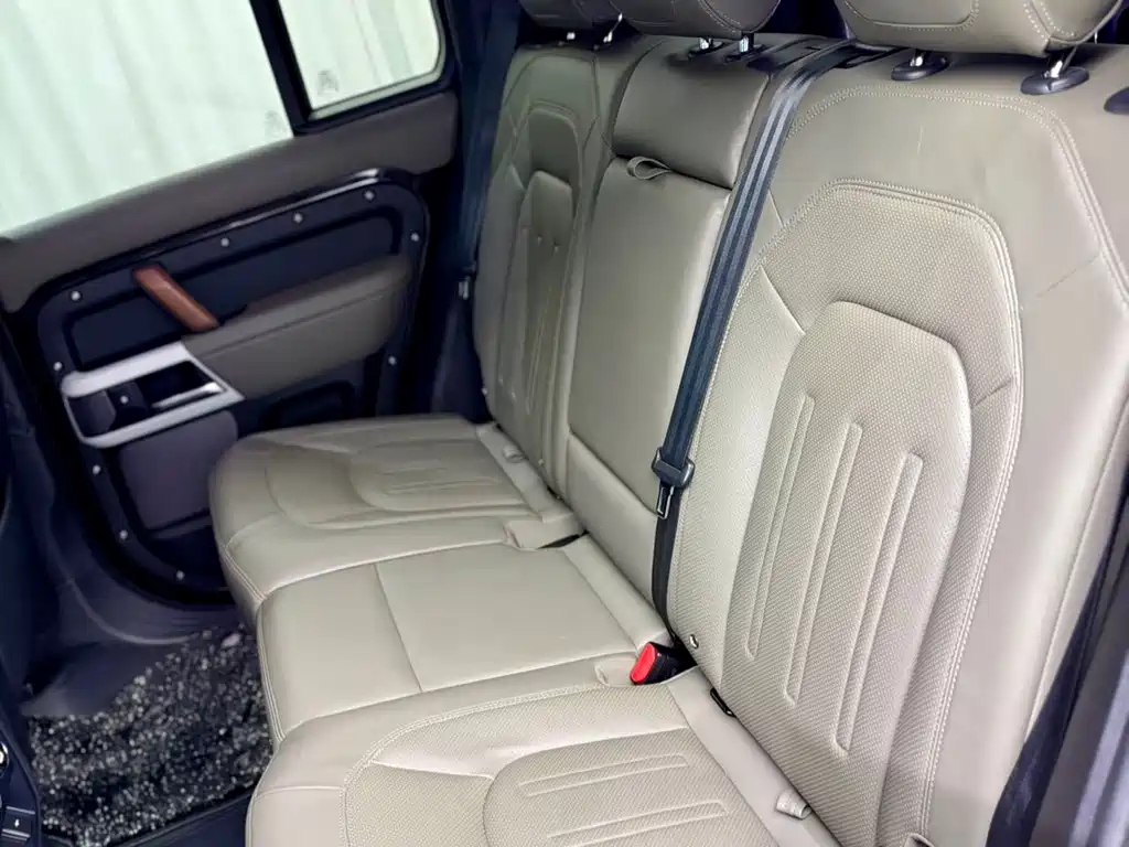 Land Rover Defender — миниатюра 15