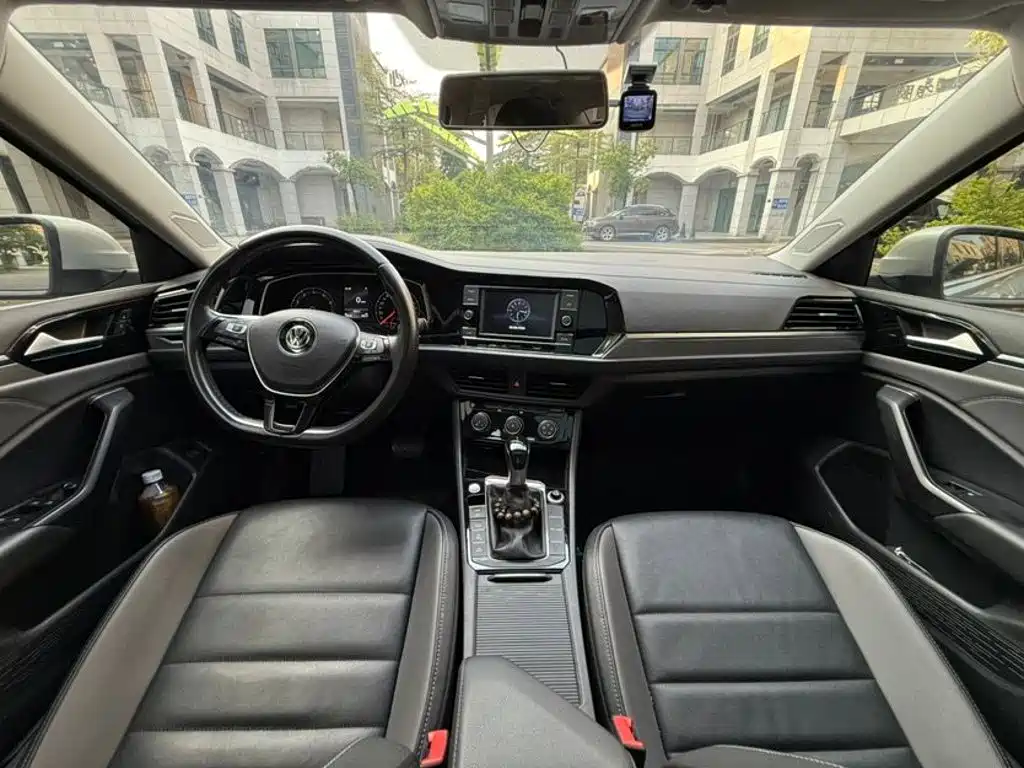 Volkswagen Sagitar — миниатюра 4