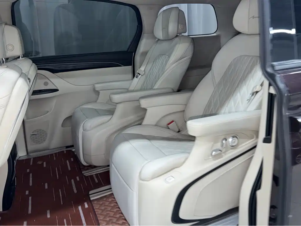 Buick GL8 2020 Avenir мест