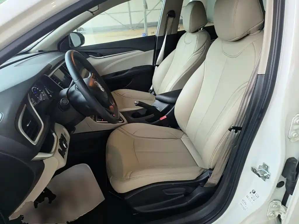Buick Excelle — миниатюра 15