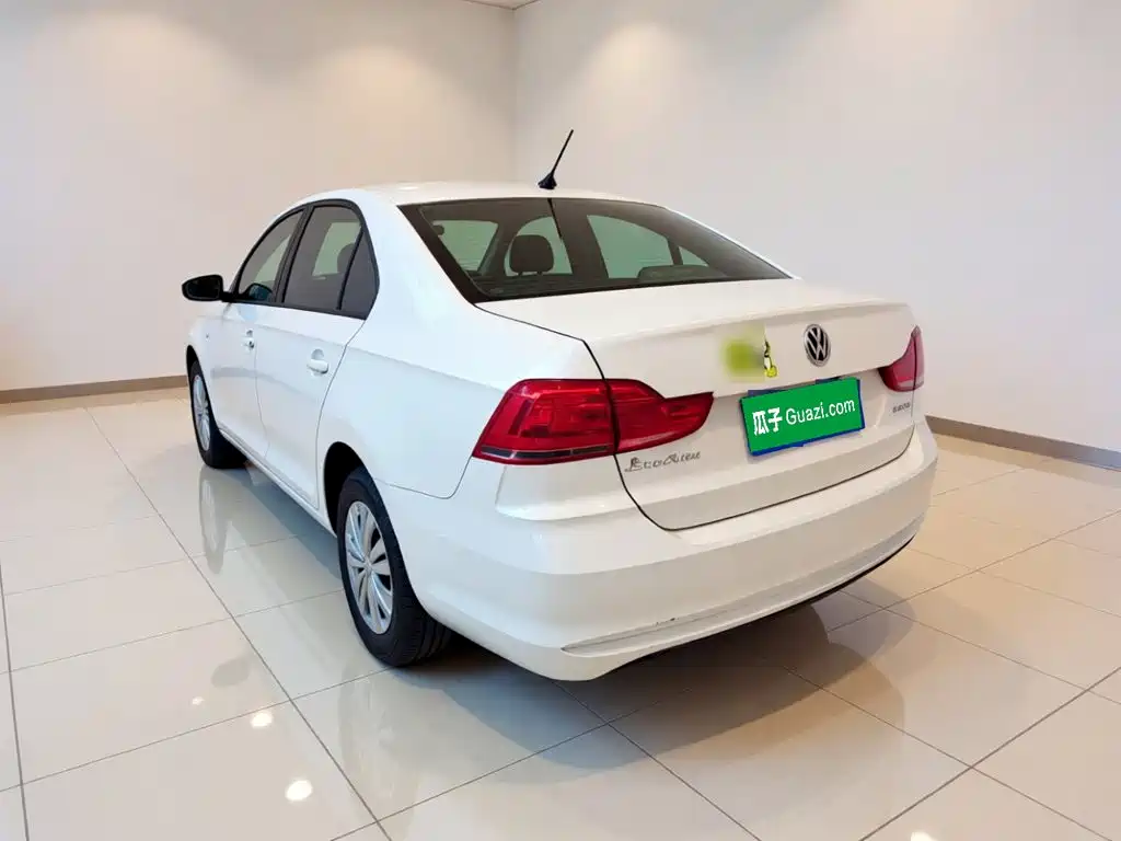 Volkswagen Santana — миниатюра 4
