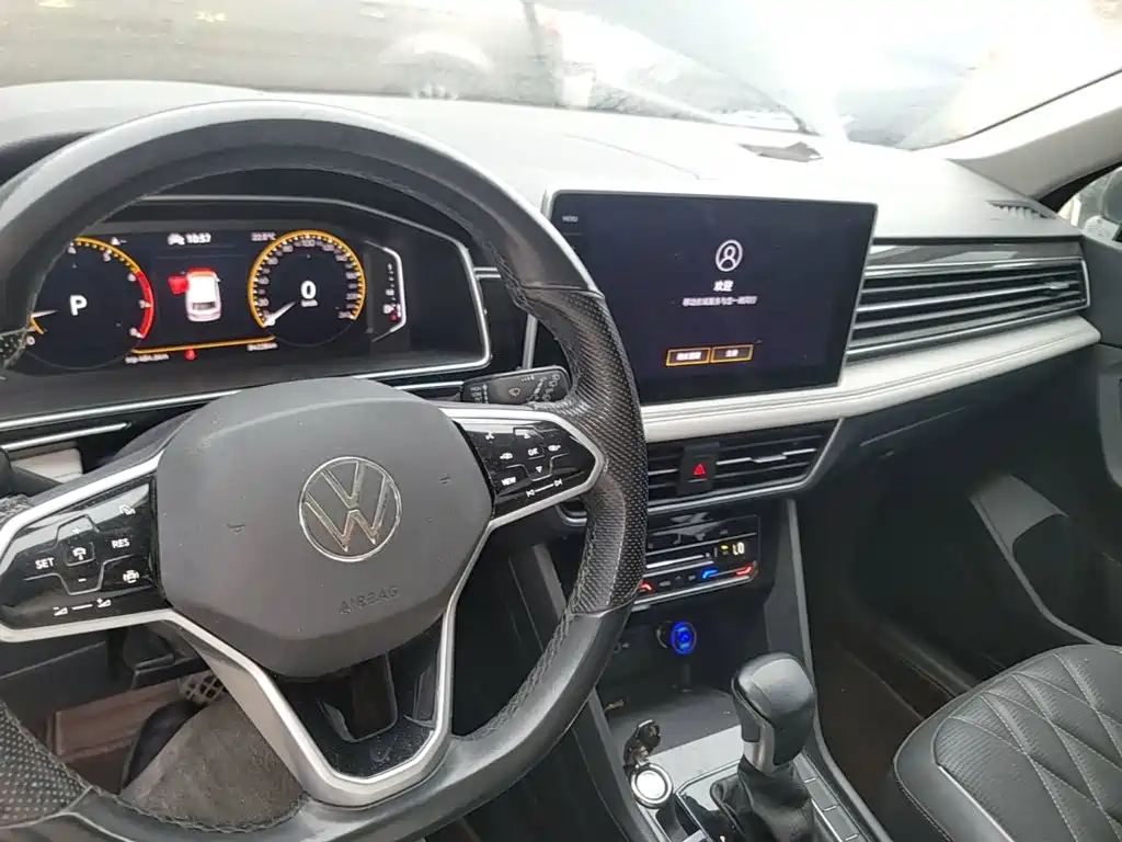 Volkswagen Tiguan L — миниатюра 10