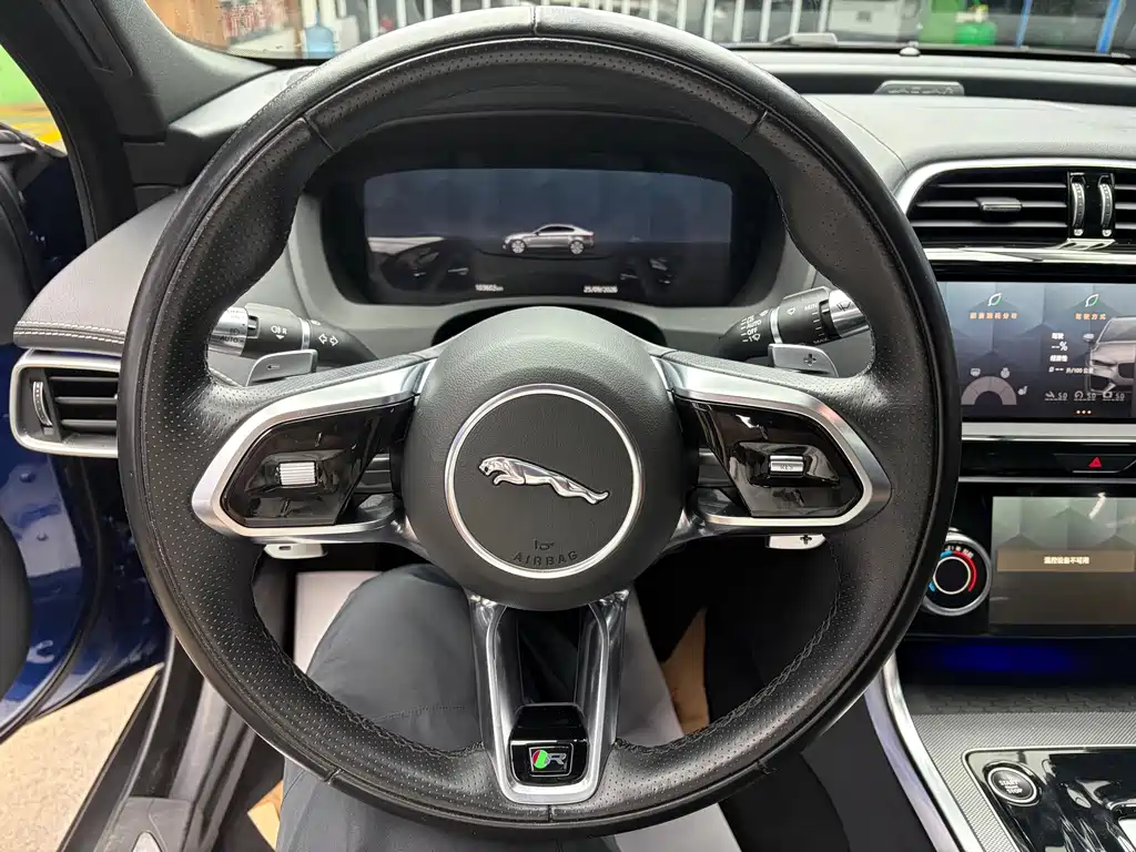 Jaguar XEL — миниатюра 8