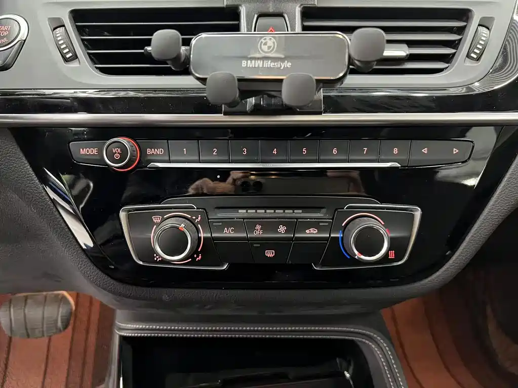 BMW 1 Series — миниатюра 11