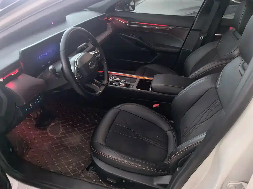 Ford Mondeo — миниатюра 9