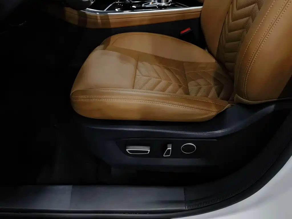 Changan CS95 — миниатюра 20