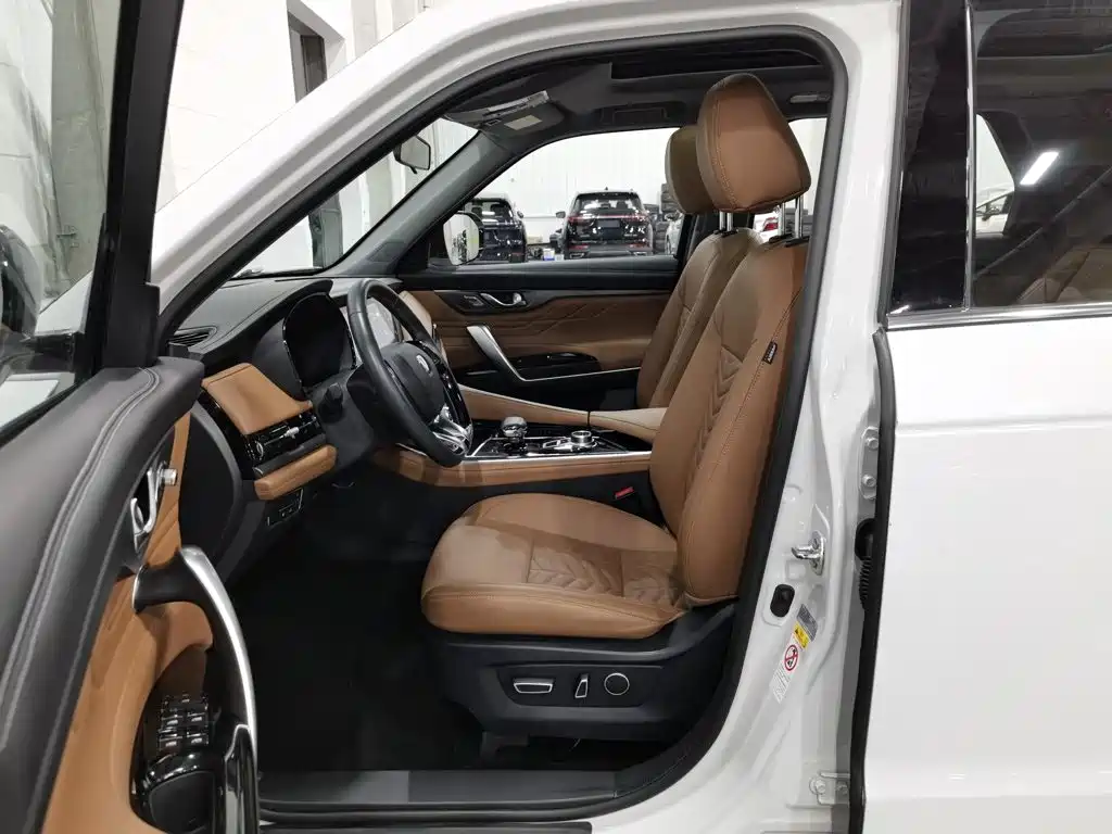 Changan CS95 — миниатюра 10