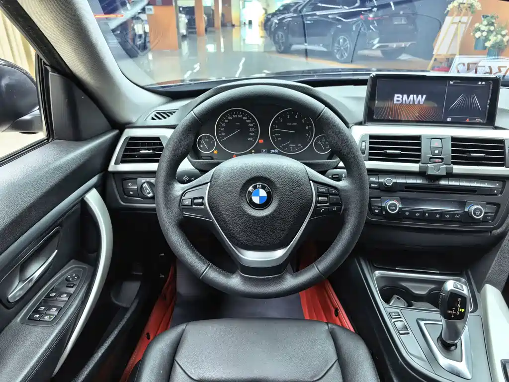 BMW 3 Series GT — миниатюра 7
