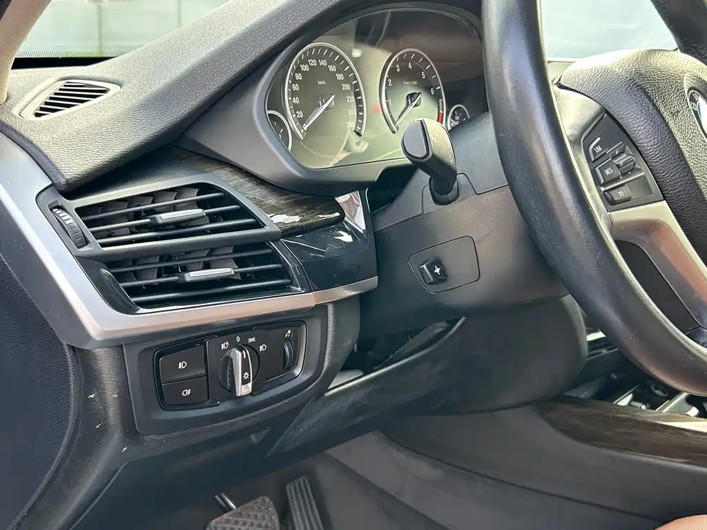 BMW X5 (Import) — миниатюра 19