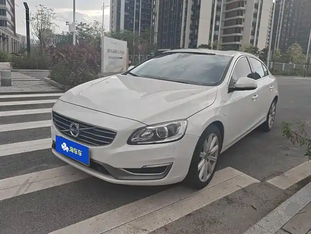 VOLVO S60 PLUG IN HYBRID 2016