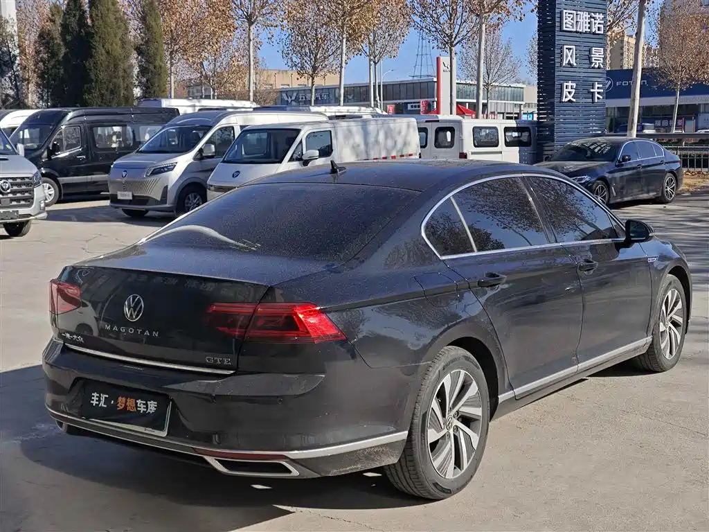 VOLKSWAGEN MAGOTAN GTE PLUG IN HYBRID