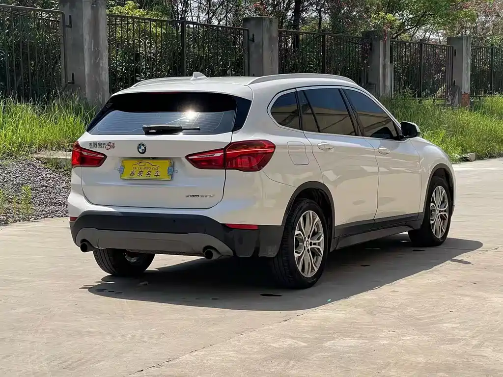 BMW X1 — миниатюра 9