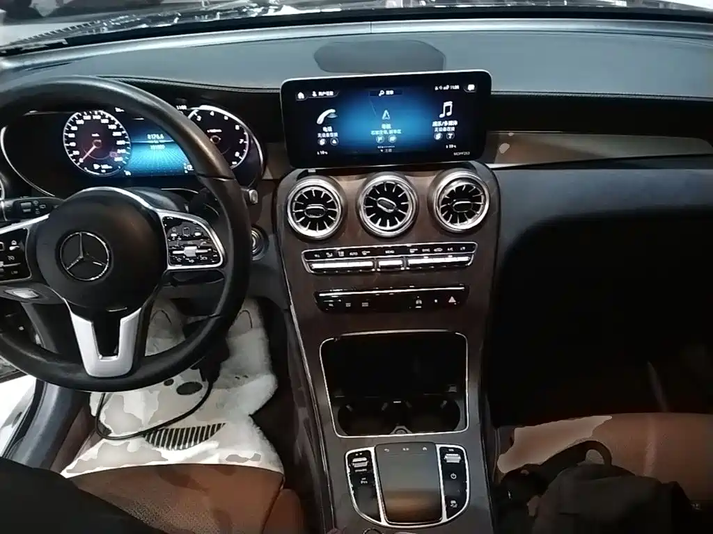 Mercedes-Benz GLC — миниатюра 10