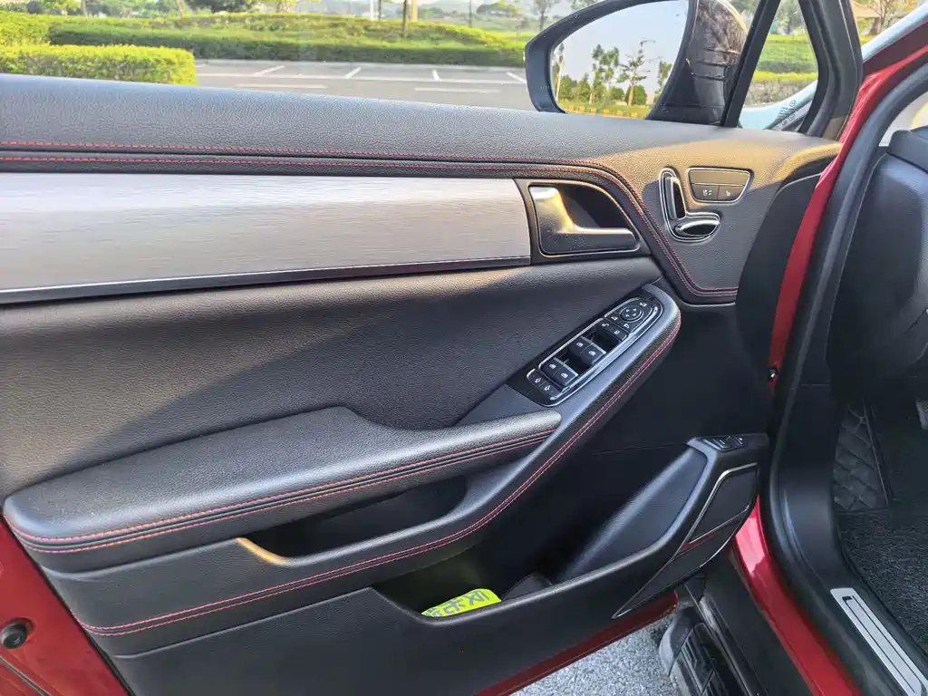 BYD Tang New Energy — миниатюра 5