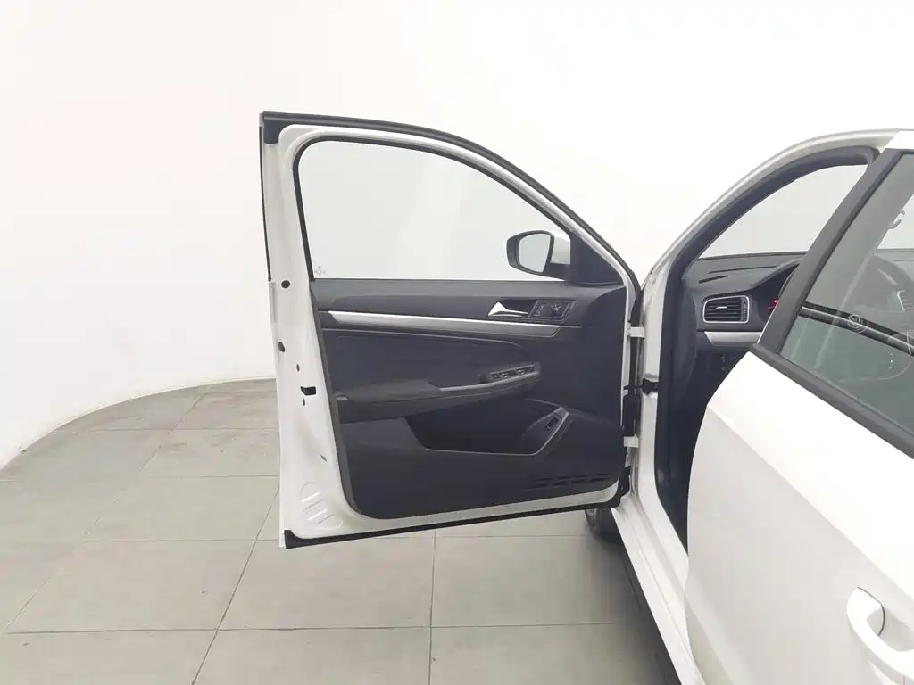 Volkswagen Lavida — миниатюра 8
