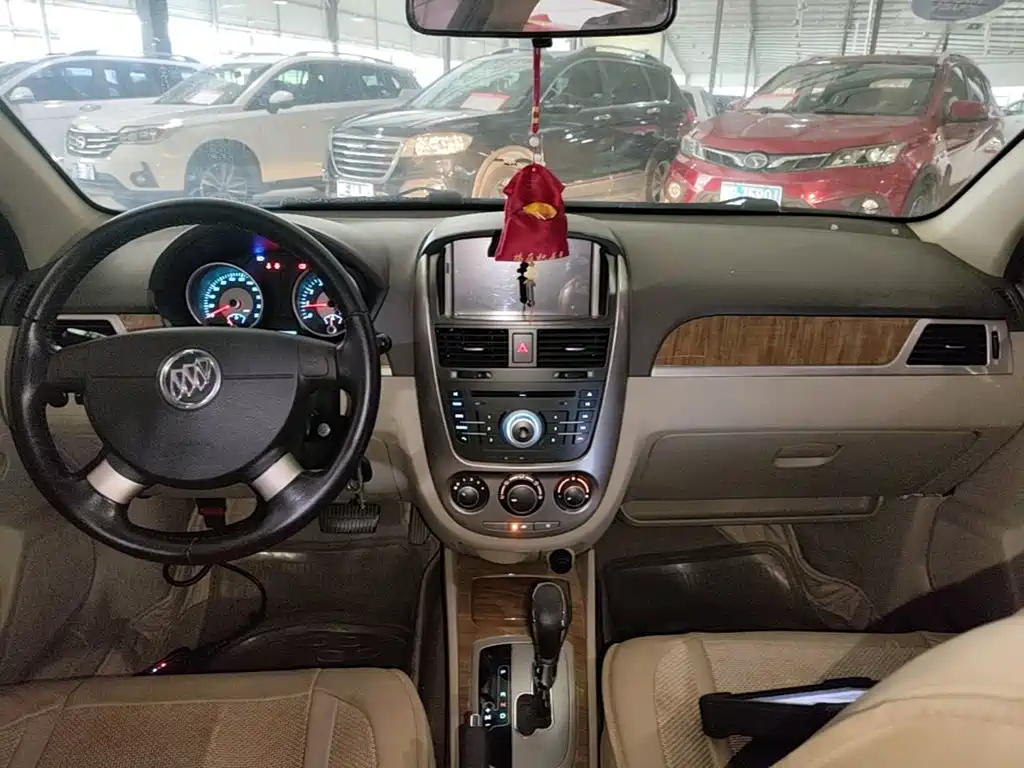 Buick Excelle — миниатюра 10