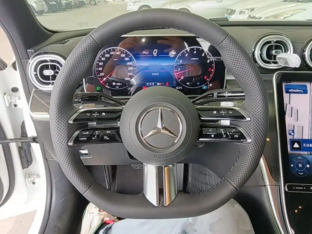 Mercedes-Benz C-Class — миниатюра 11