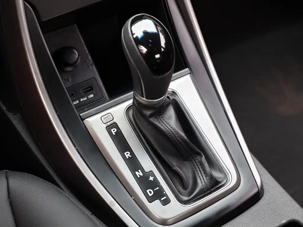 Hyundai Elantra Langdong — миниатюра 11