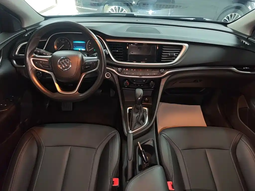 Buick Excelle — миниатюра 10