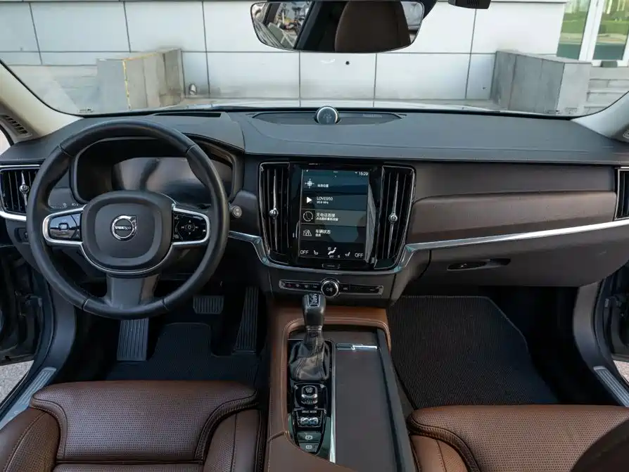 Volvo V90 — миниатюра 5