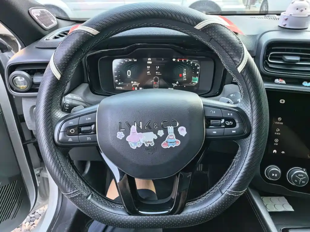 Lynk & Co 03 — миниатюра 11