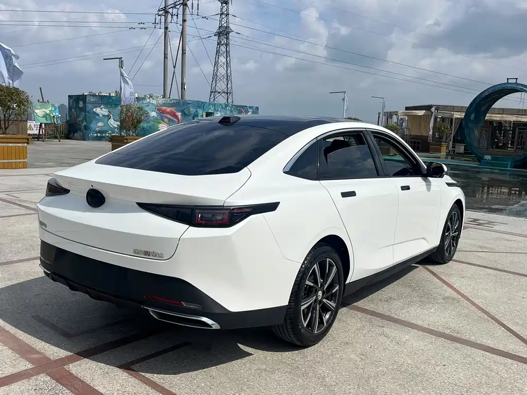 Changan Yida — миниатюра 8