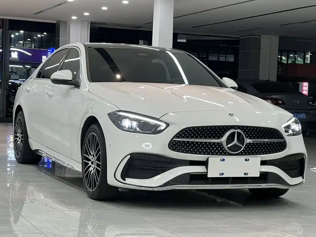 Mercedes-Benz C-Class — миниатюра 2