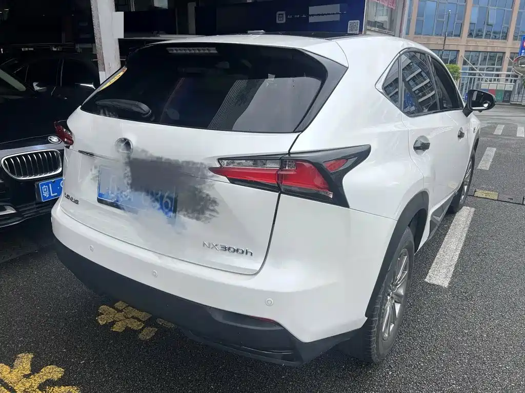 Lexus NX — миниатюра 6