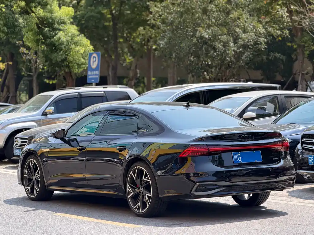 Audi A7L — миниатюра 3
