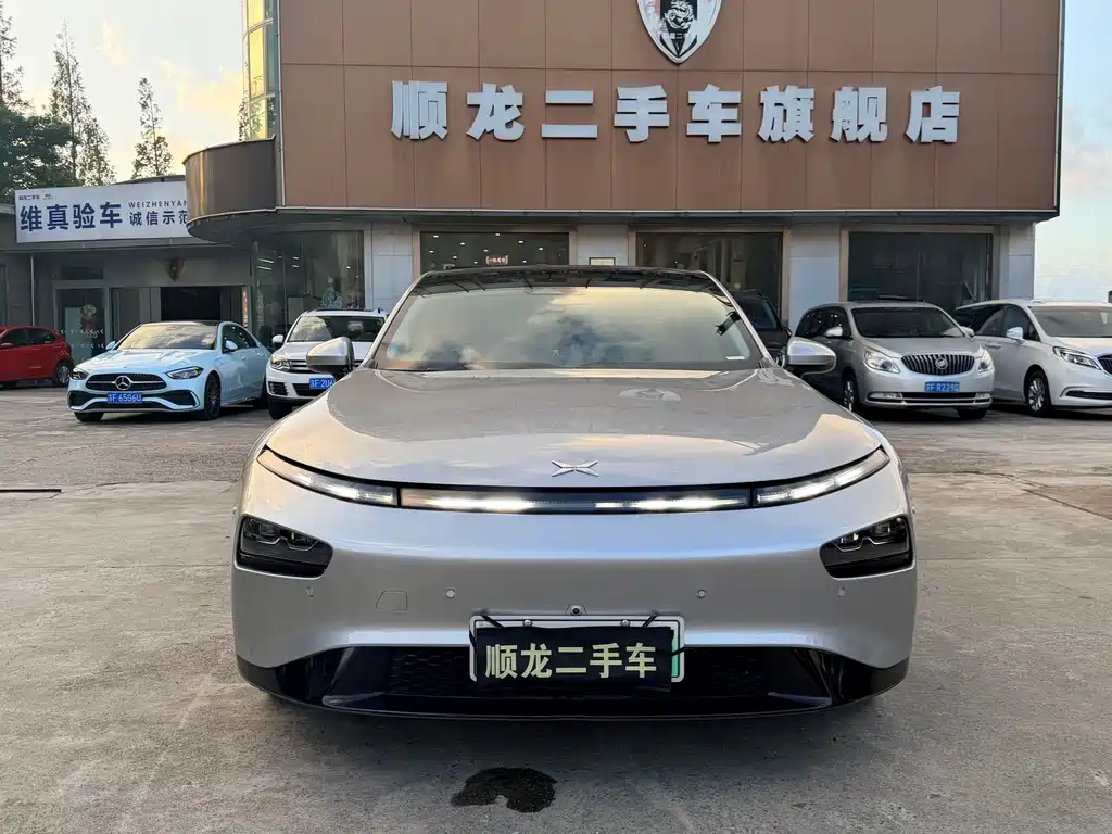 XPeng P7 — миниатюра 2