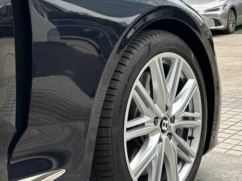 Bentley Continental PHEV — миниатюра 9