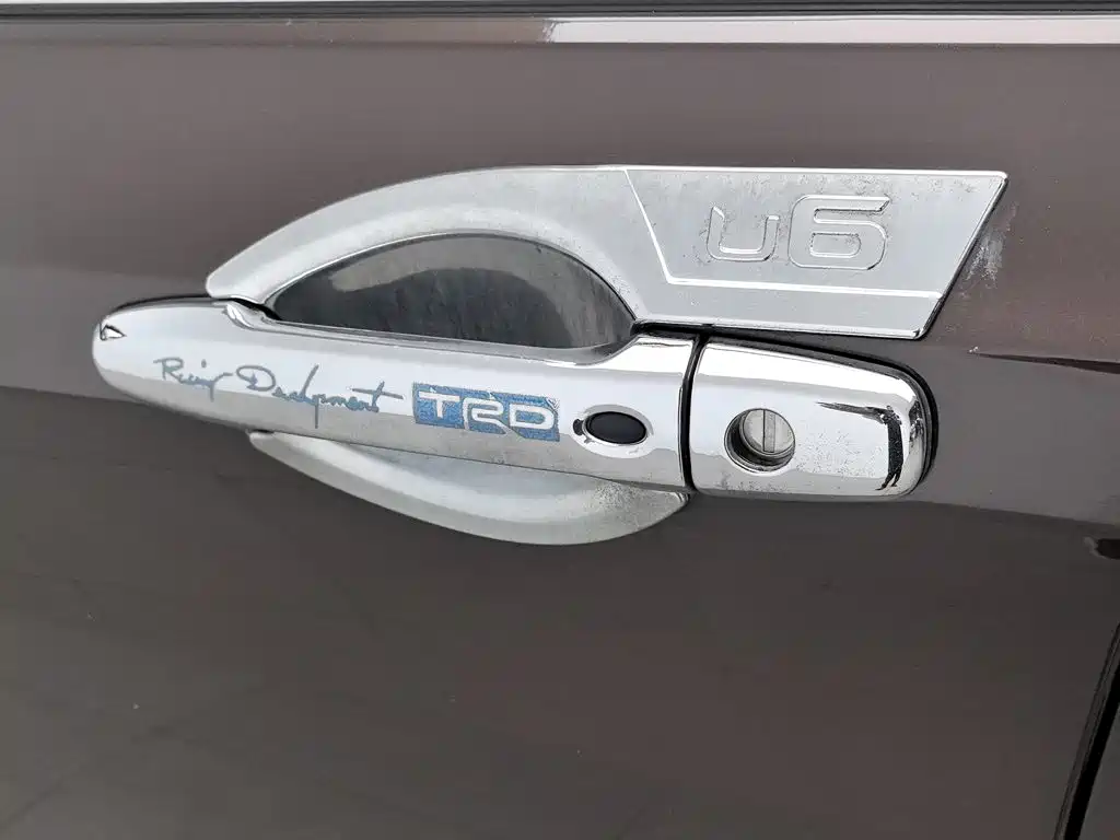 Luxgen U6 — миниатюра 18