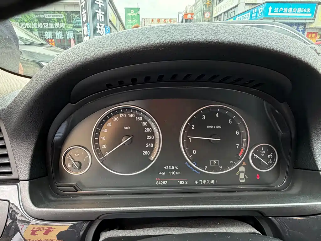 BMW 5 Series (Import) — миниатюра 12
