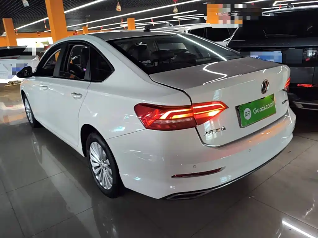 Volkswagen Lavida — миниатюра 5