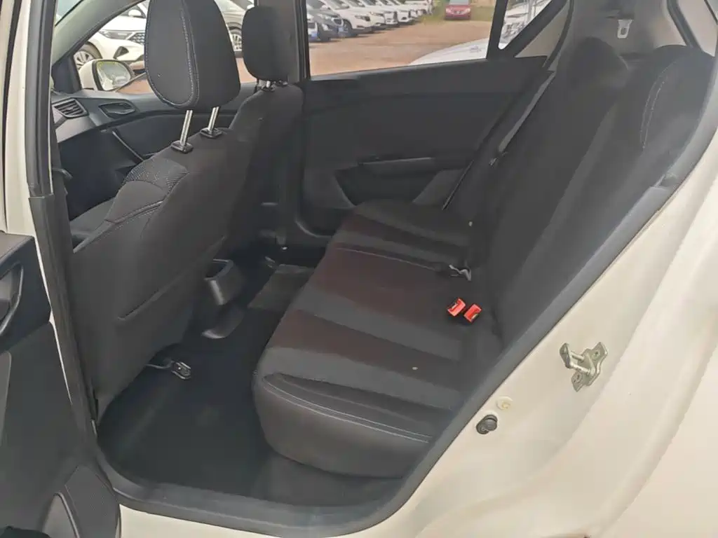 Baojun 310 — миниатюра 17