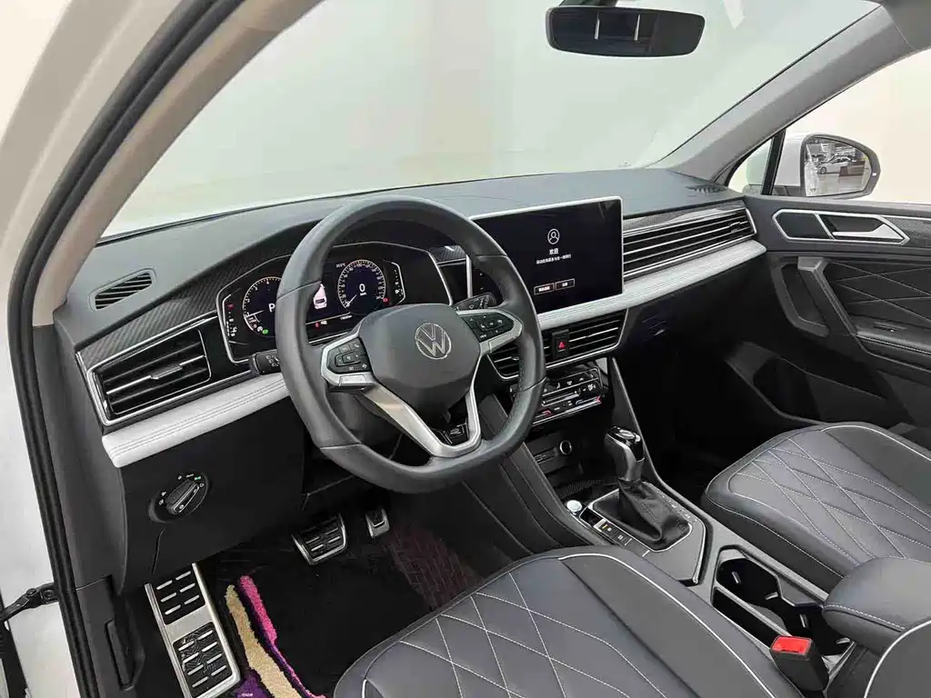 Volkswagen Tiguan L — миниатюра 9
