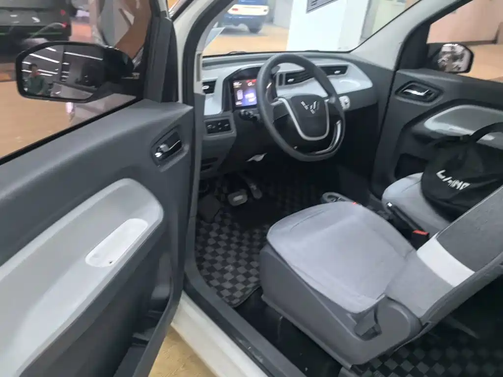 Wuling MINIEV — миниатюра 16