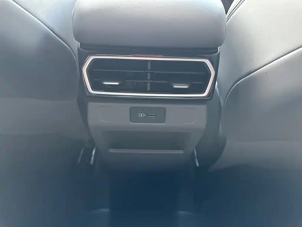 Geely Boyue — миниатюра 15