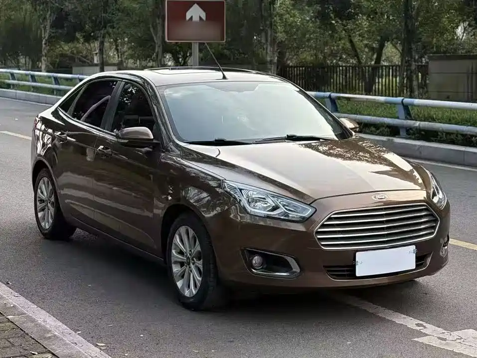 Ford Escort — миниатюра 4
