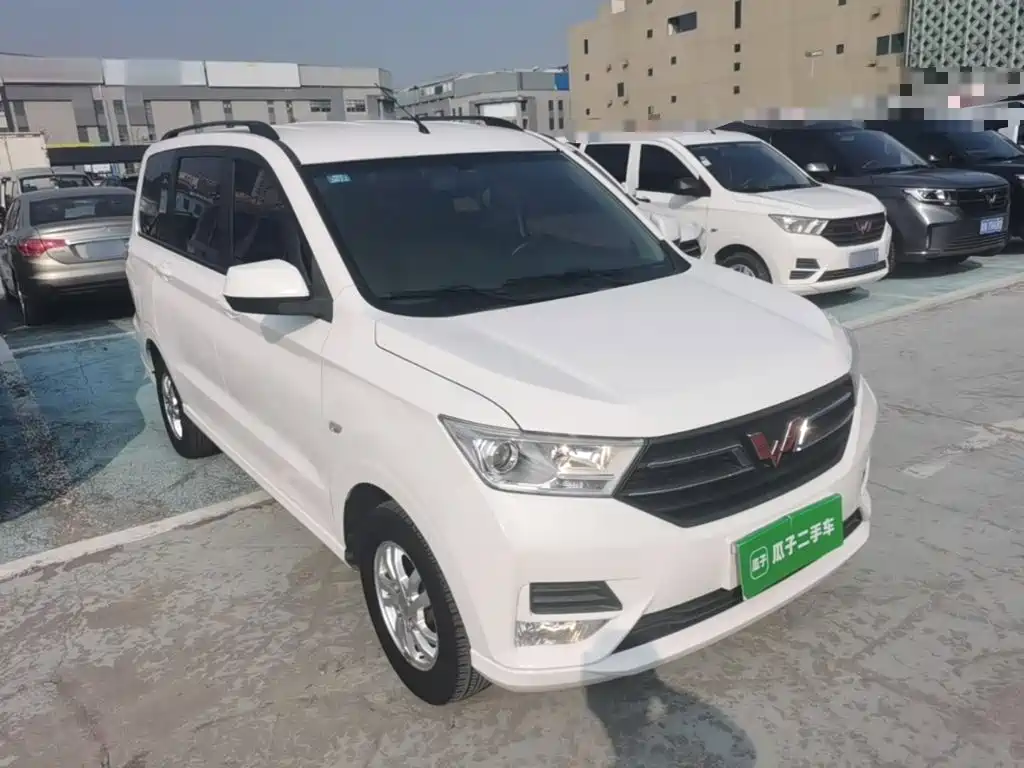 Wuling Hongguang — миниатюра 4