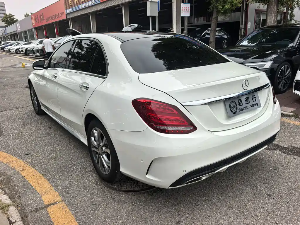 Mercedes-Benz C-Class — миниатюра 14