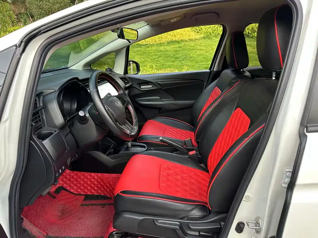Honda Fit — миниатюра 6