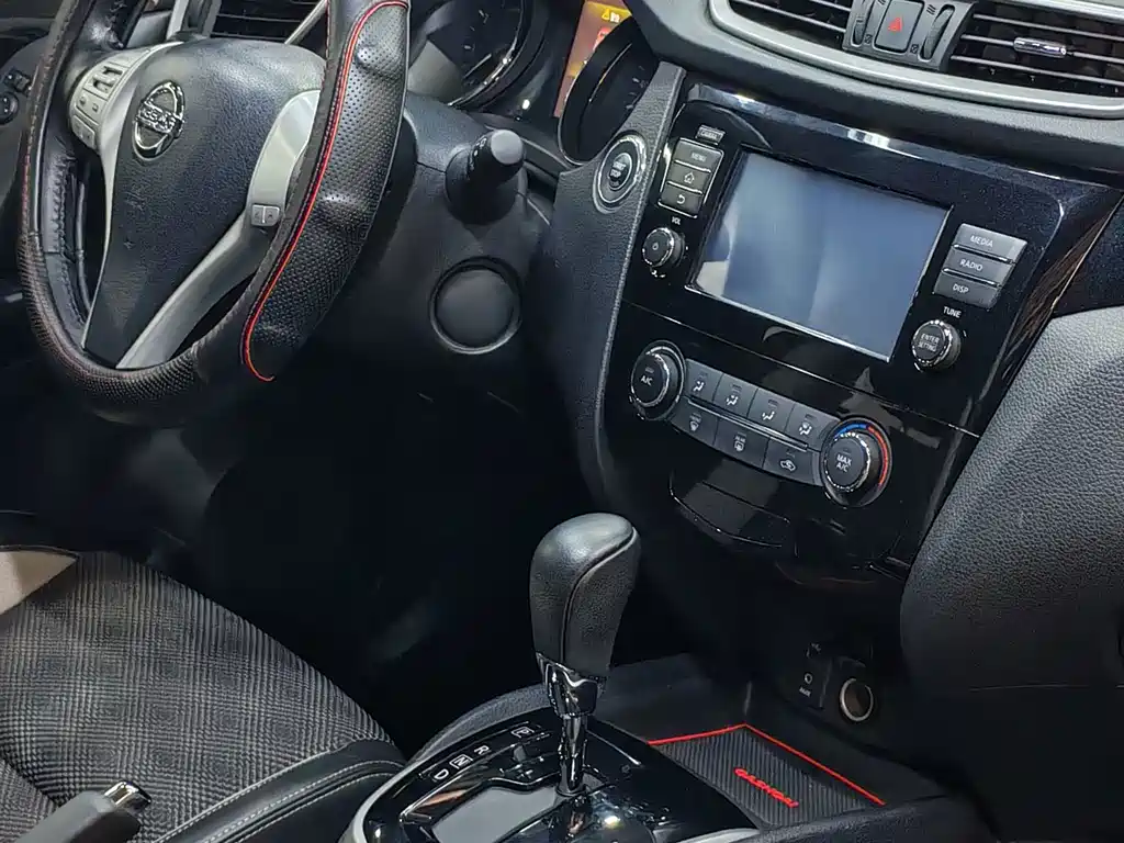 Nissan Qashqai — миниатюра 15