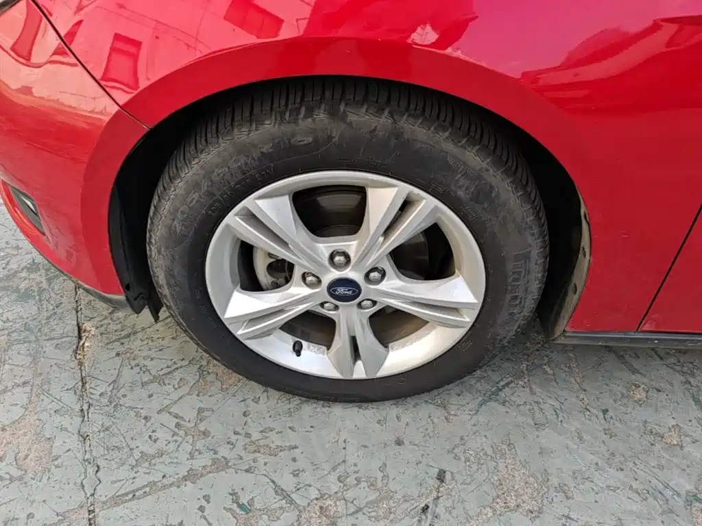 Ford Focus — миниатюра 23